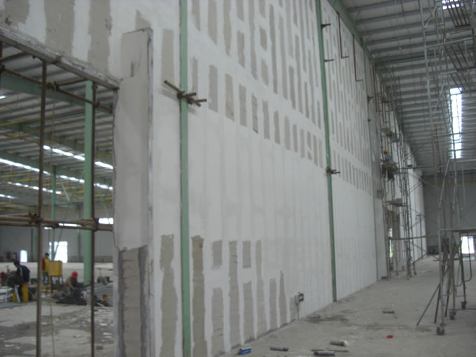 虎泉廣場輕質(zhì)墻板施工案例