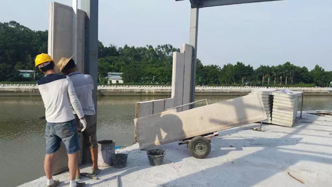 洛杉磯輕質(zhì)隔墻板搭建別墅案例