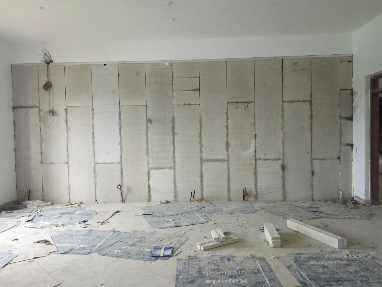 印度帕亞塔工程學院工地輕質(zhì)隔墻板施工案例