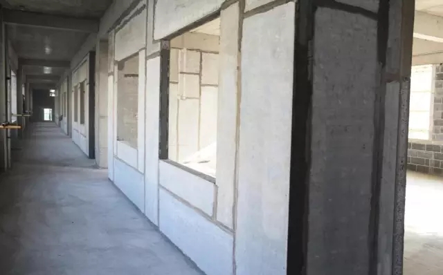 FPB輕質復合夾芯墻板照亮節(jié)能建筑的發(fā)展之路