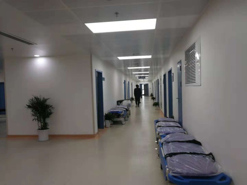 武漢協(xié)和醫(yī)院輕質墻板工程施工案例