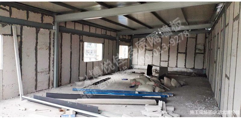 武漢千家街老鄉(xiāng)長連鎖樓上加層鋼結(jié)構(gòu)+輕質(zhì)隔墻板工程