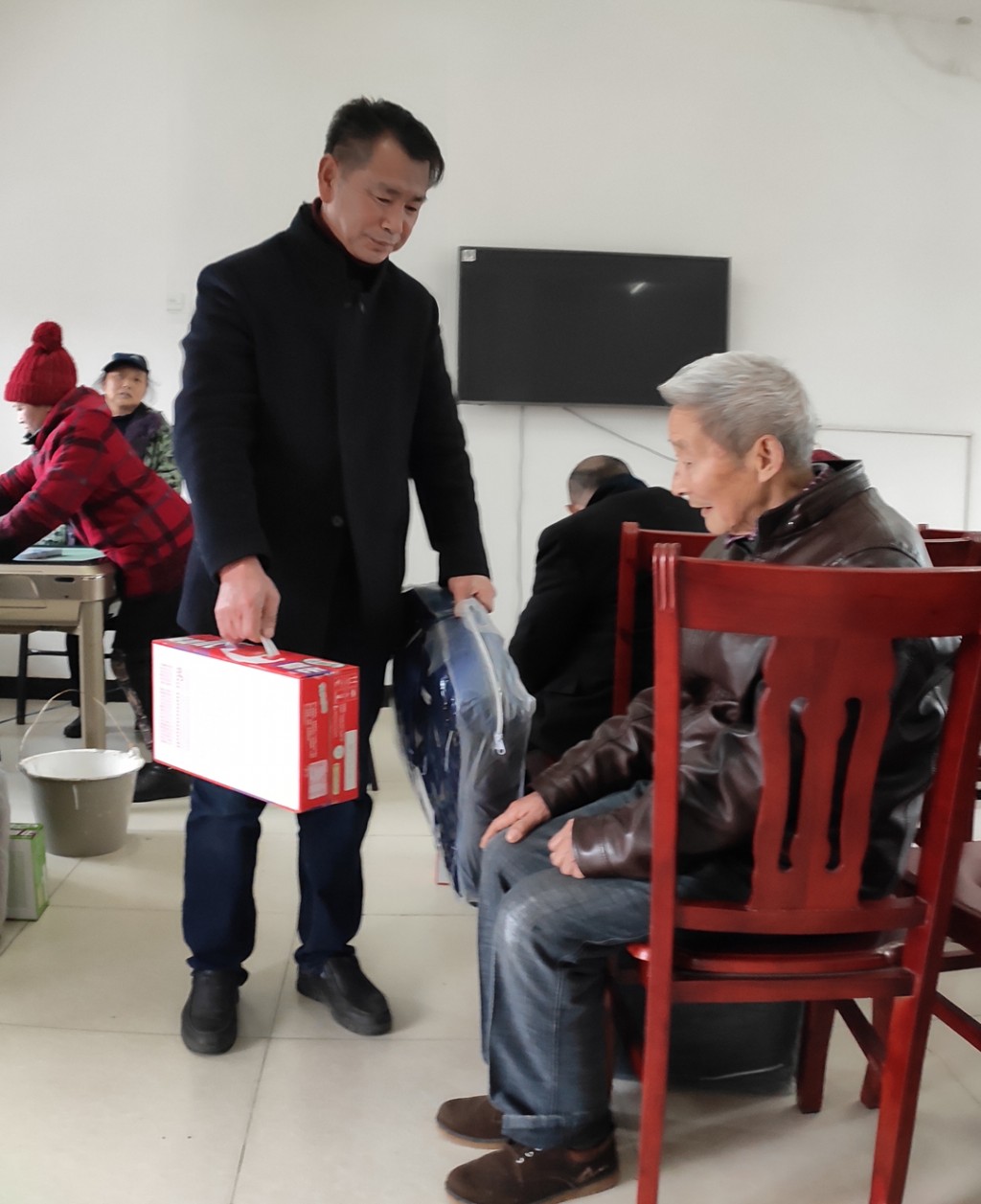 湖北博悅佳春節(jié)前慰問敬老院活動簡報