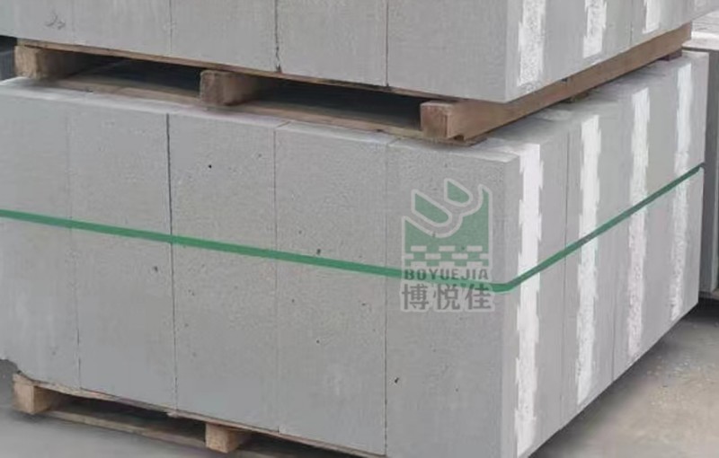 勻質(zhì)自保溫砌塊，自保溫外墻板
